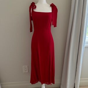 Reformation Midi dress w slit